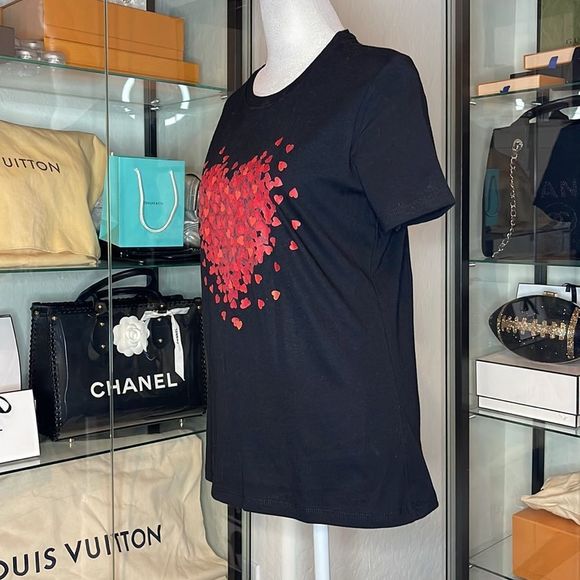 Valentine’s Day Exploding Hearts T-shirt in Black - Picture 2 of 3